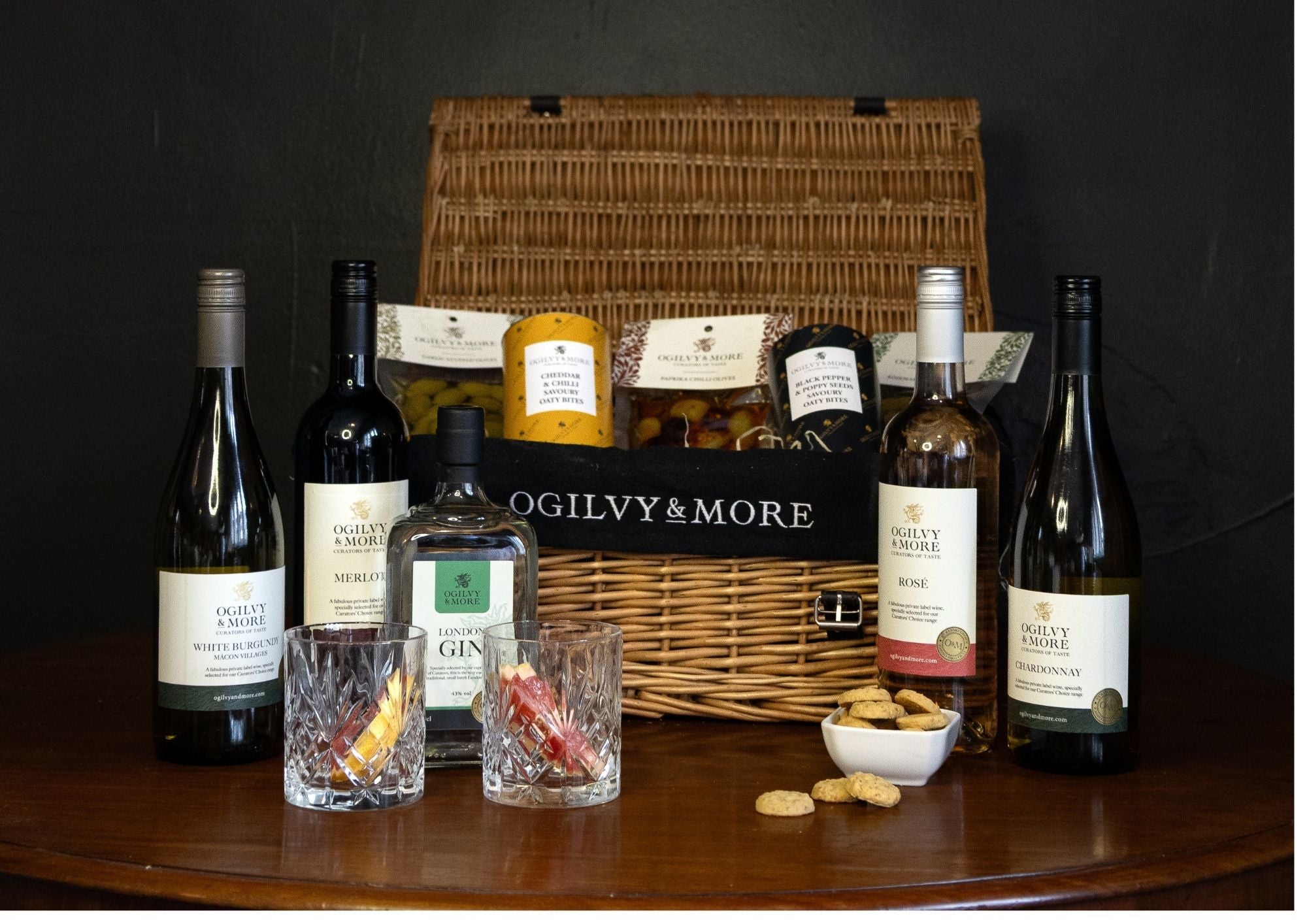 Hamper with gin, wine and nibbles