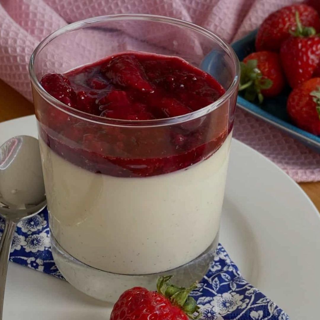 Vanilla Panna Cotta with Sumac Strawberries